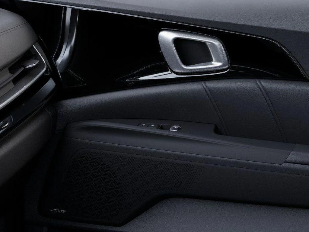 New 2026 White Kia SX Prestige image 25
