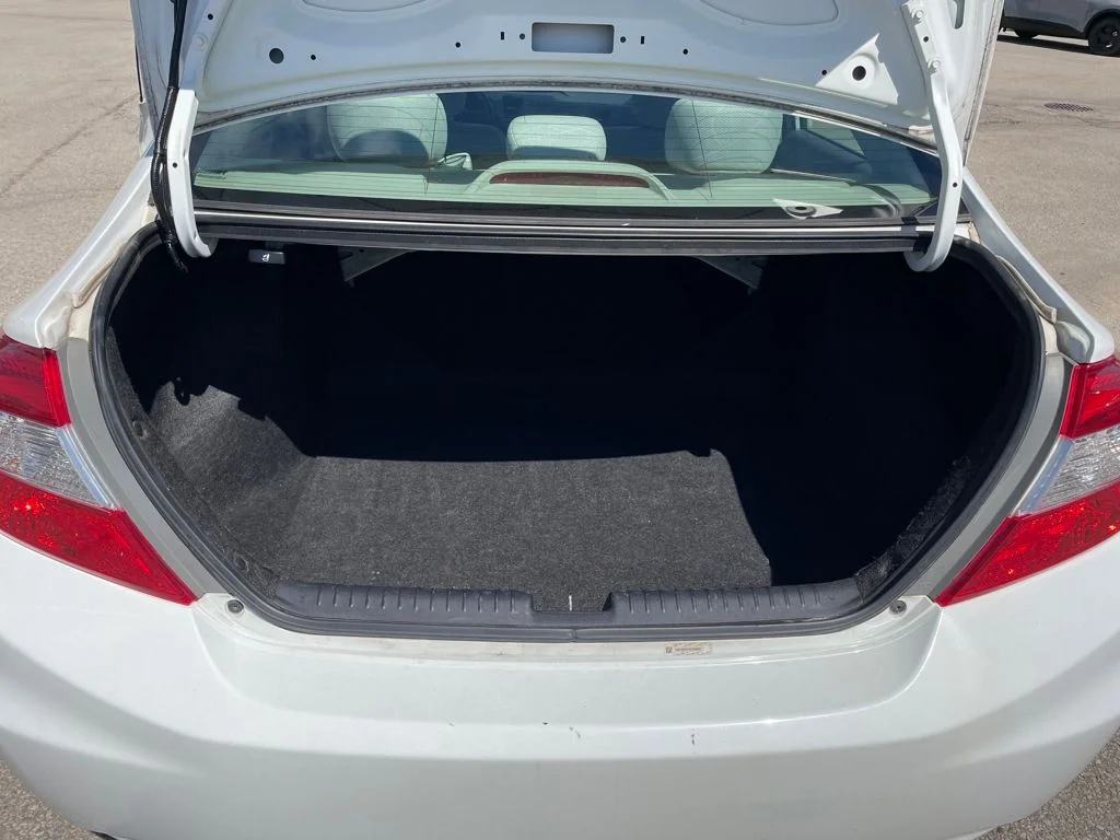 Used 2012 White Honda LX image 9
