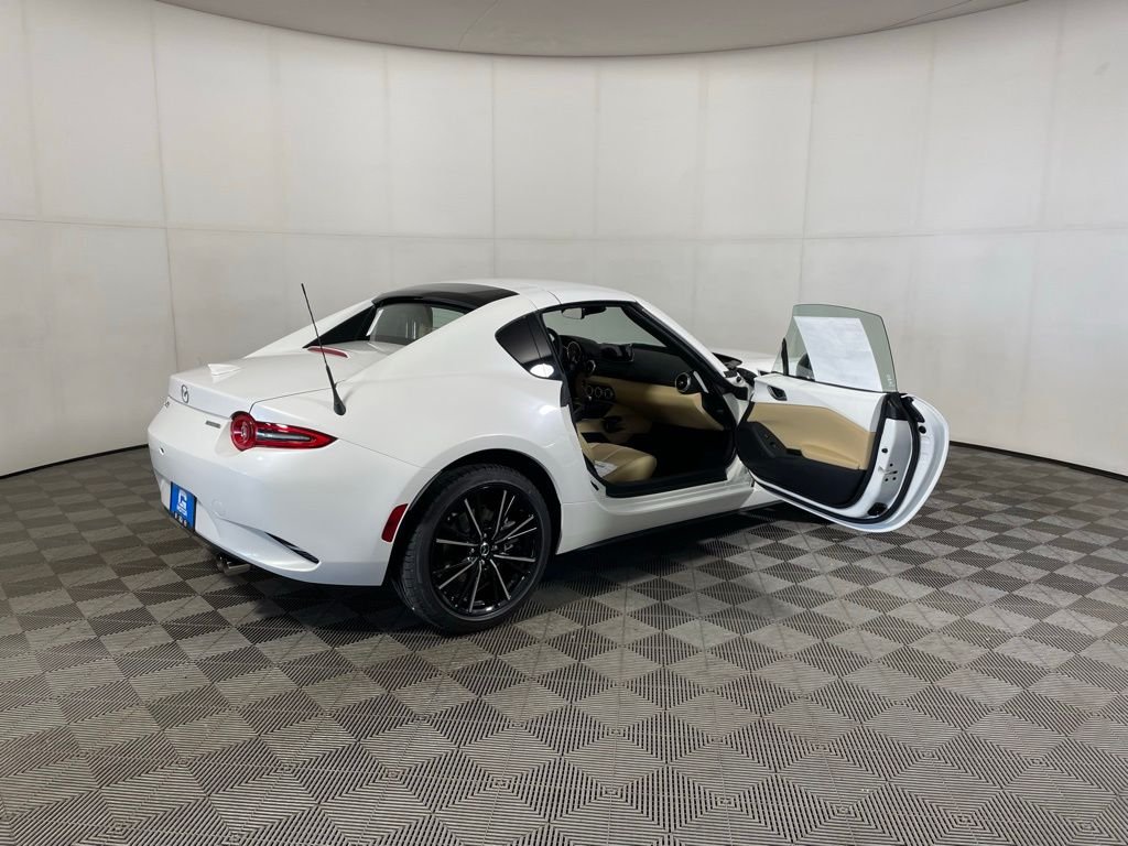 2025 Mazda MX-5 Miata RF Grand Touring - Photo 11