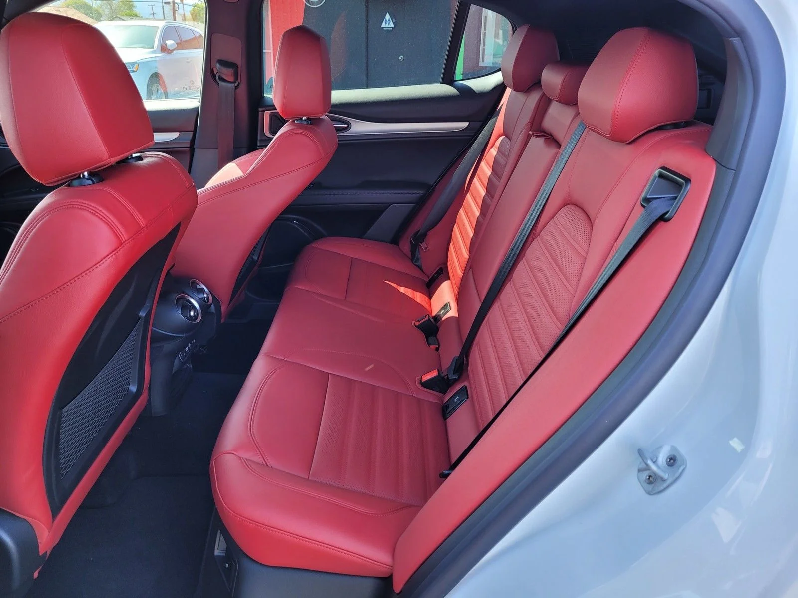 2025 Alfa Romeo Stelvio Base - Photo 9