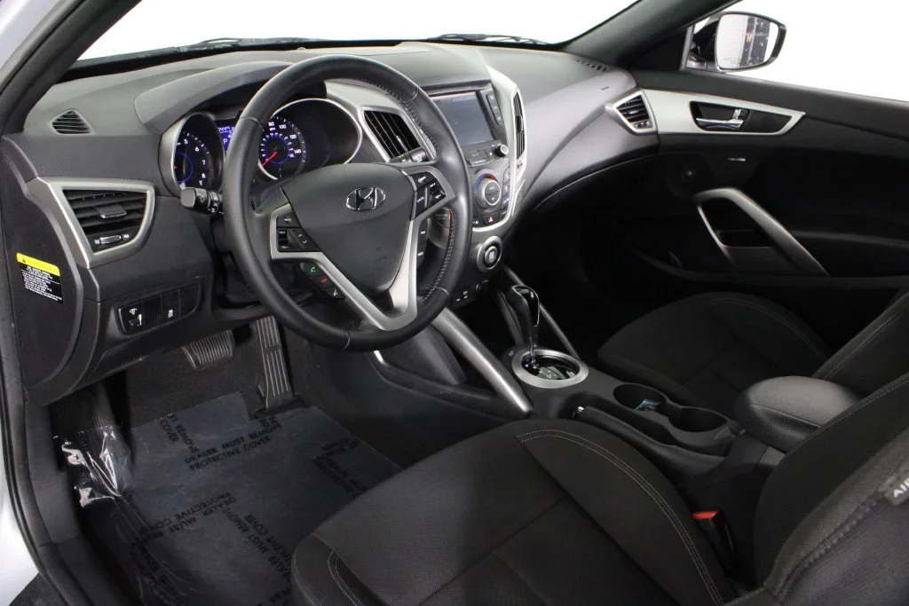 Used 2017 Silver Hyundai Value Edition image 17