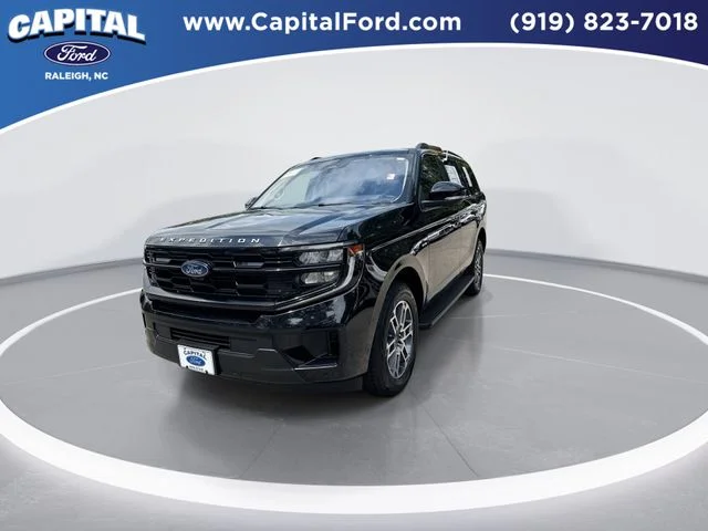 Used 2025 Black Ford Active image 4