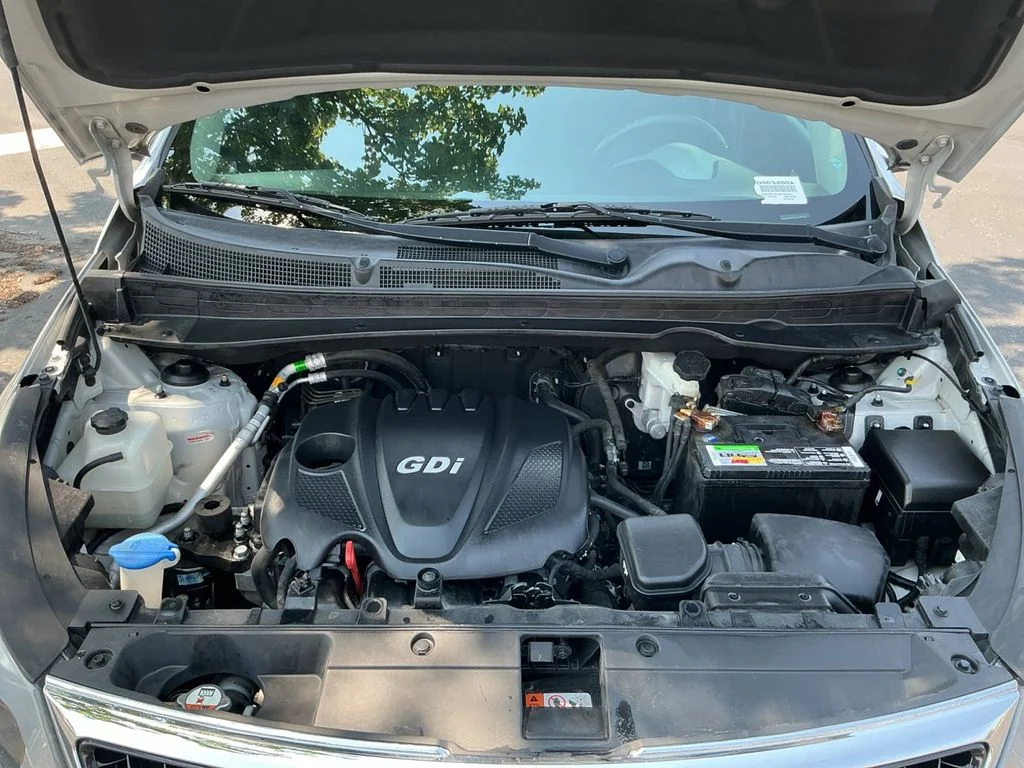 Used 2016 Silver Kia LX image 24