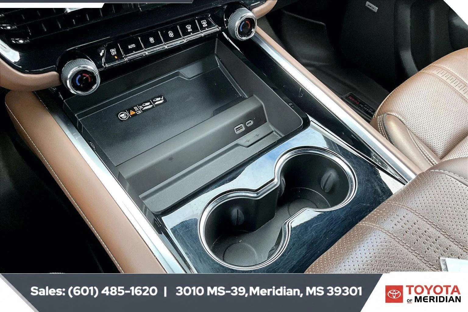 Used 2025 Dark Ash Metallic Chevrolet High Country image 24