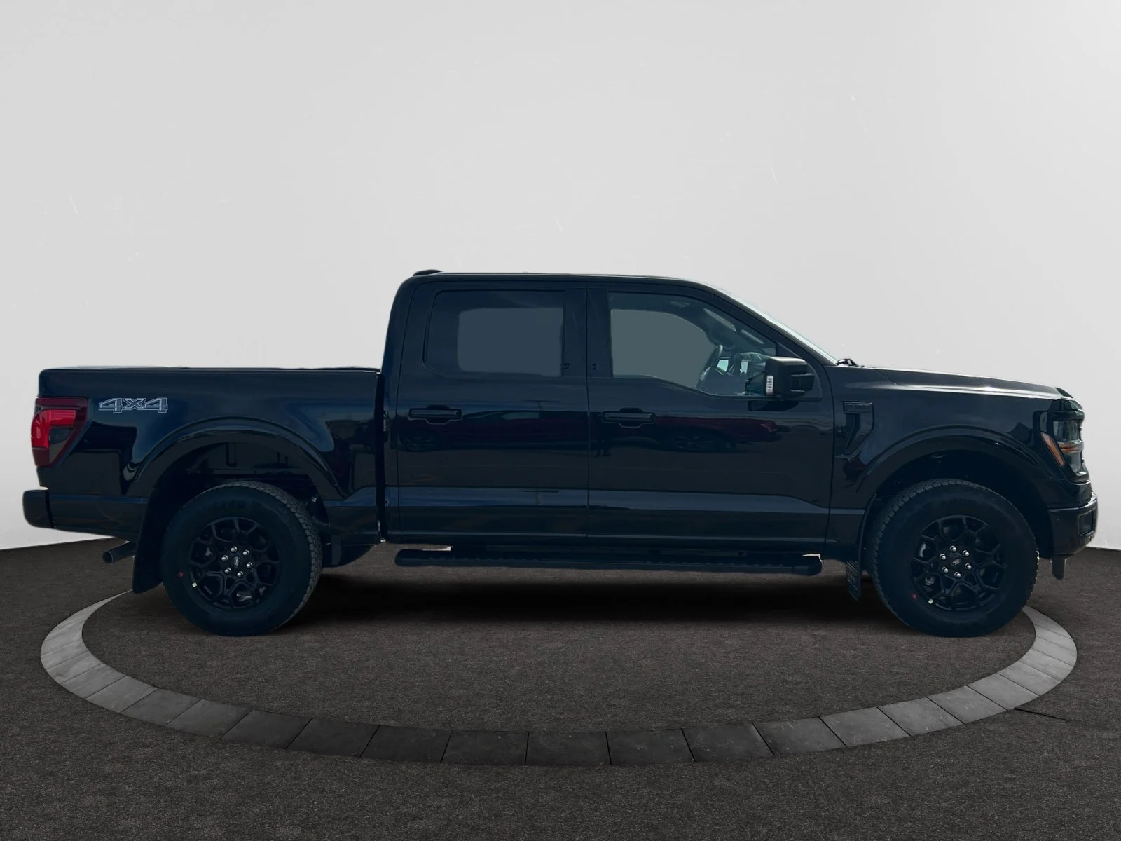 New 2026 Agate Black Metallic Ford XLT image 6