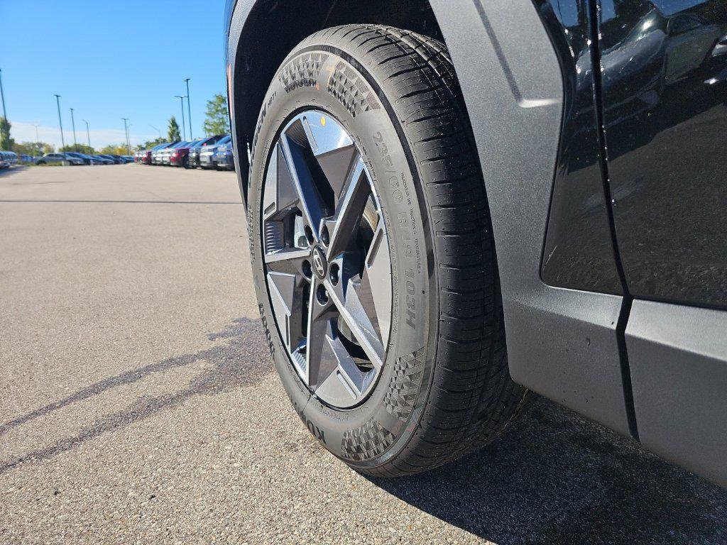 New 2026 Black Hyundai SEL Plus AWD image 40