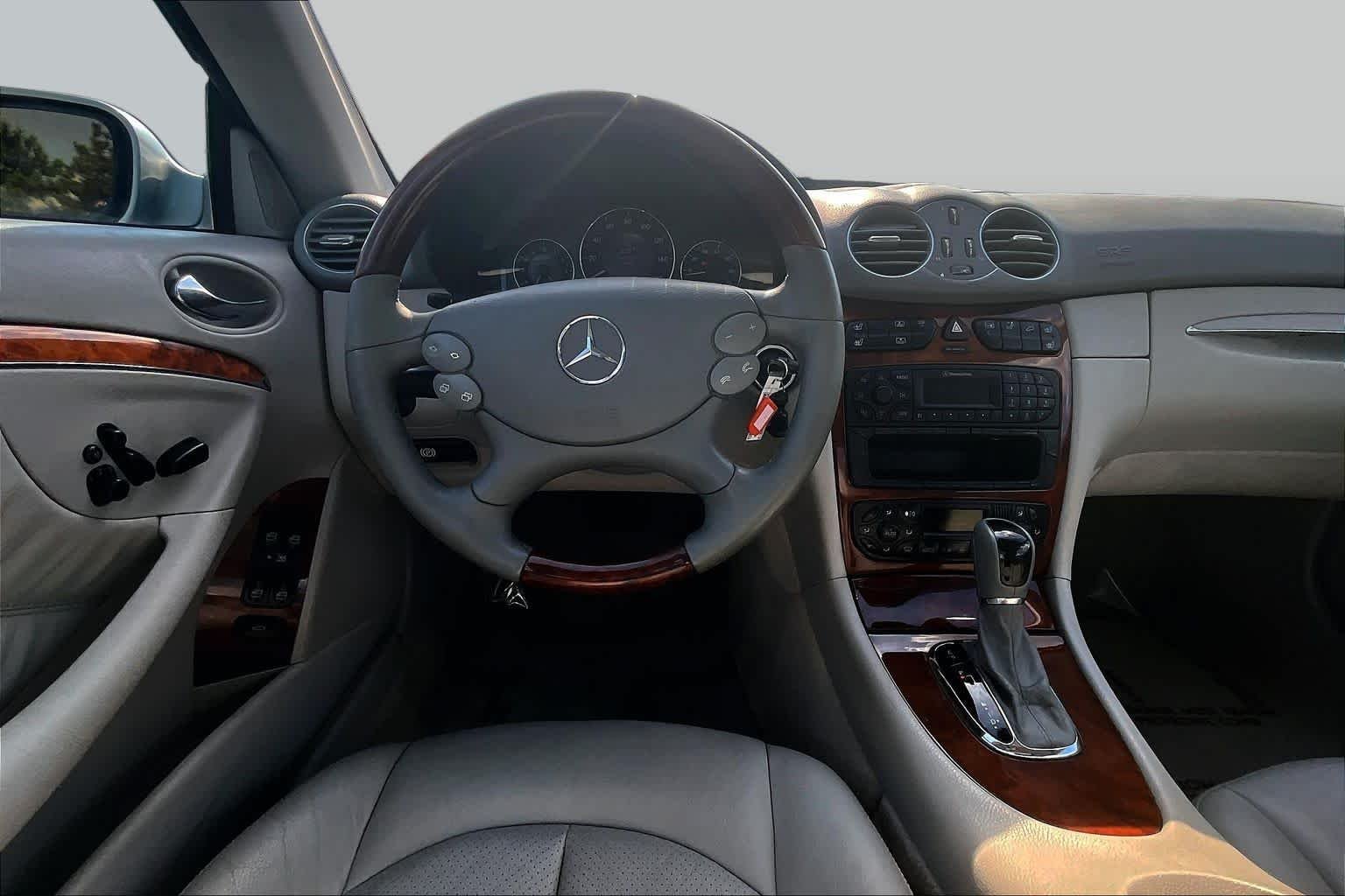 Used 2004 Brilliant Silver Metallic Mercedes-Benz 5.0L image 5