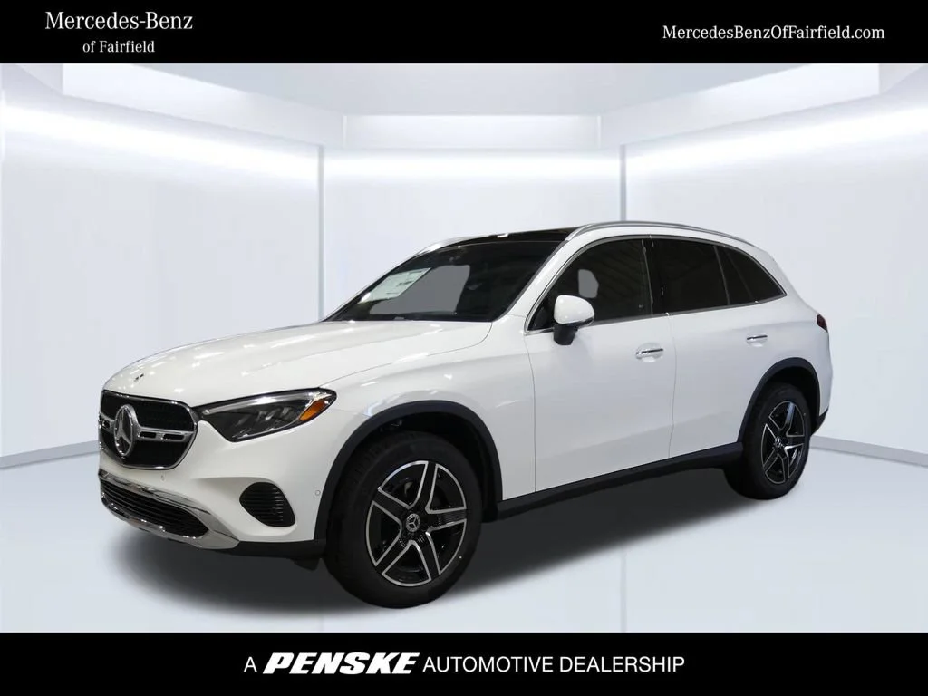 New 2026 Polar White Mercedes-Benz GLC 300 image 1