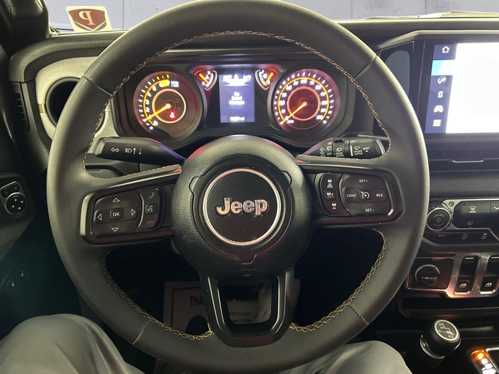 Used 2024 Gray Jeep Sport S image 9