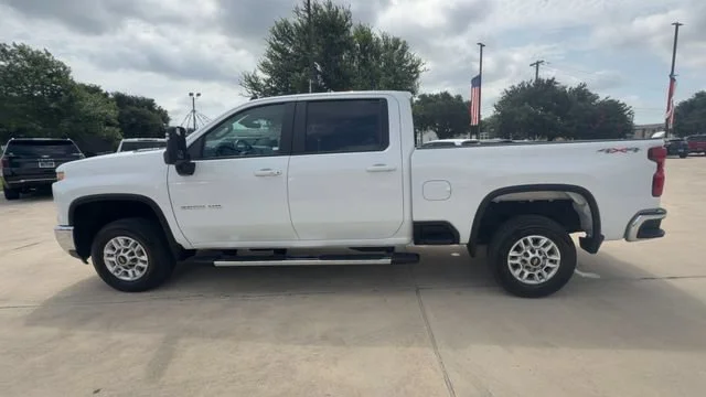 Certified Used 2025 Summit White Chevrolet LT image 5