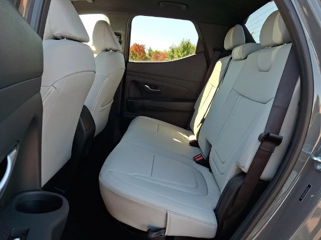 New 2027 Gray Hyundai SE image 6