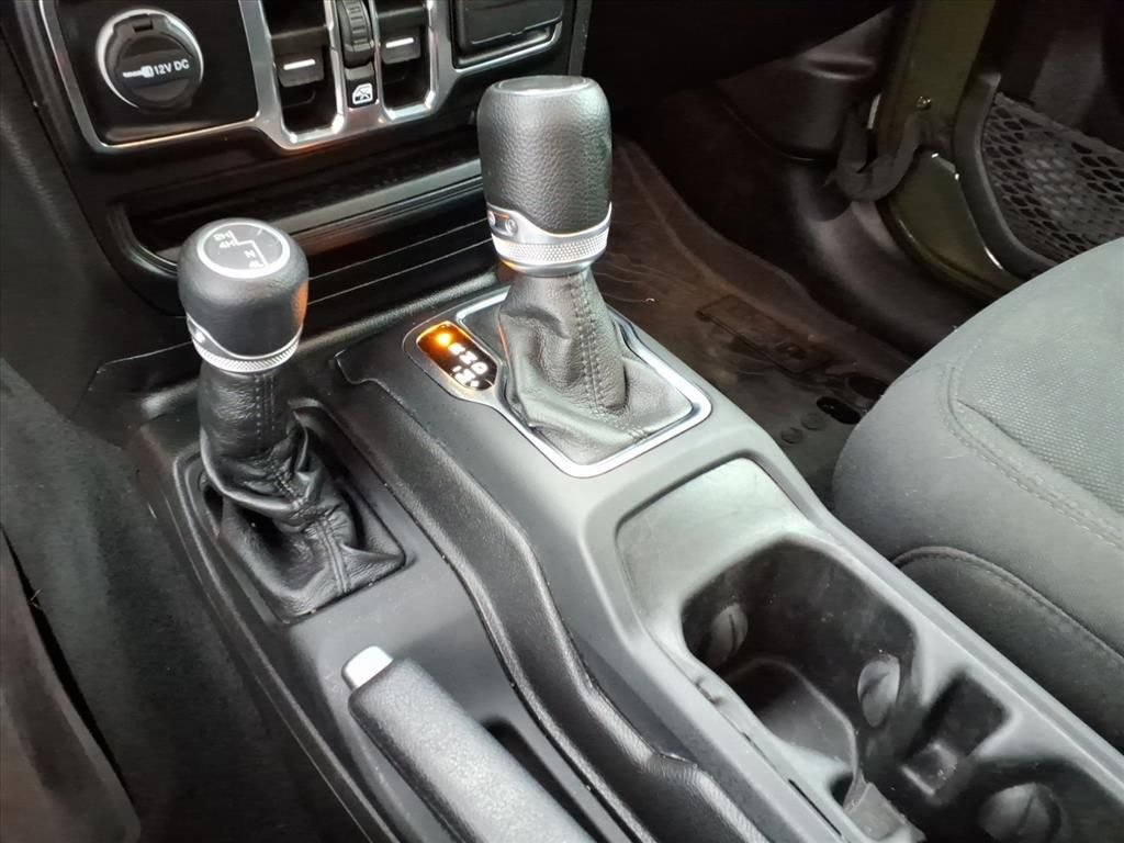 Used 2022 Green Jeep Sport image 13