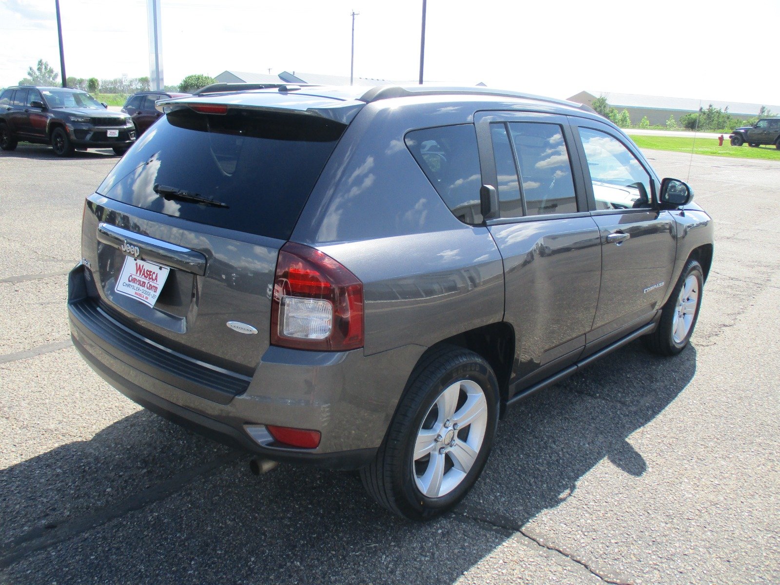 Used 2016 GRANITE Jeep Latitude image 7