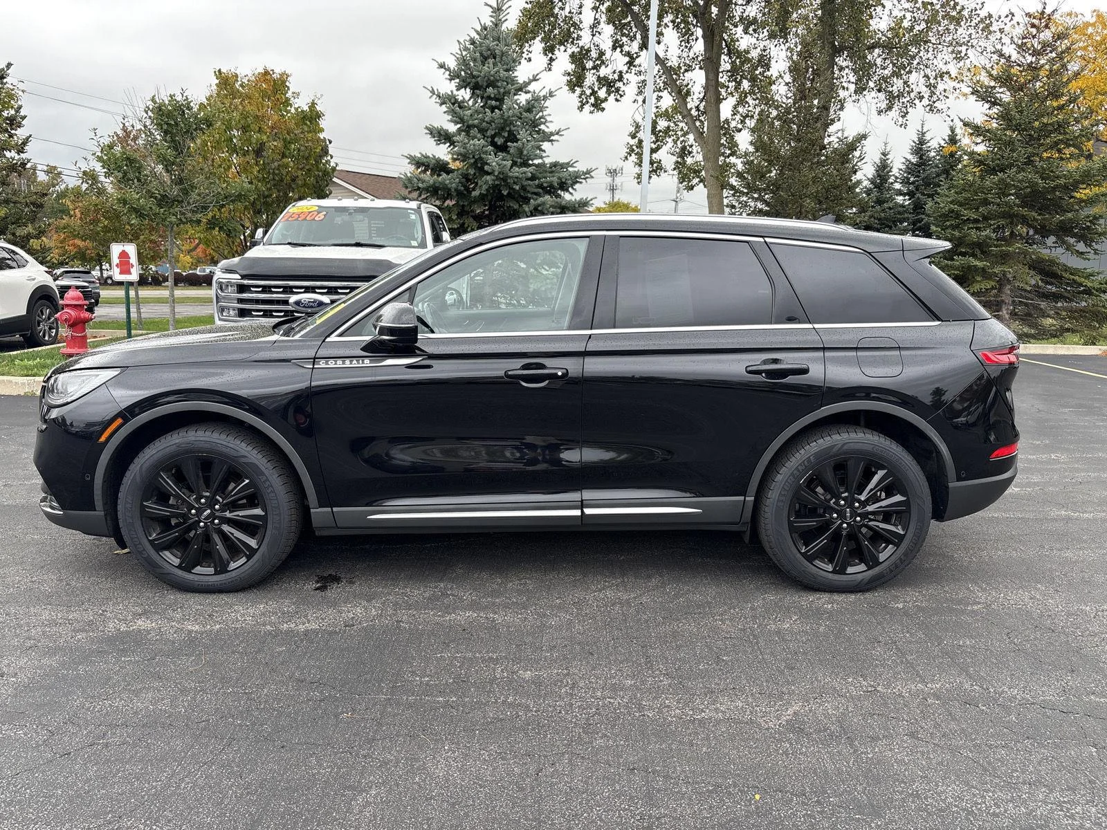 Used 2020 Infinite Black Lincoln Reserve image 5