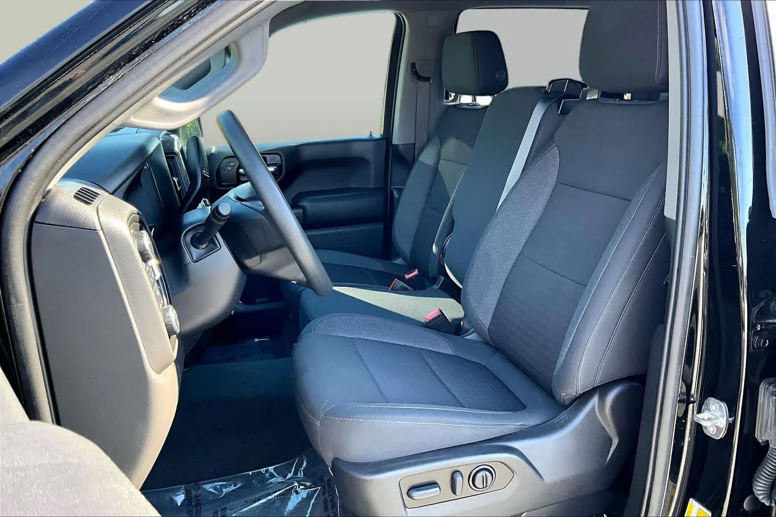 Used 2022 Black Chevrolet Custom image 8
