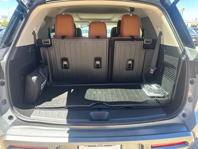 New 2026 Boulder Gray Pearl Nissan Platinum image 30
