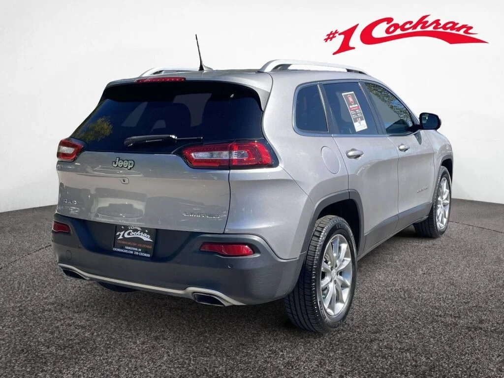 Used 2018 Billet Silver Metallic Clearcoat Jeep Limited image 7