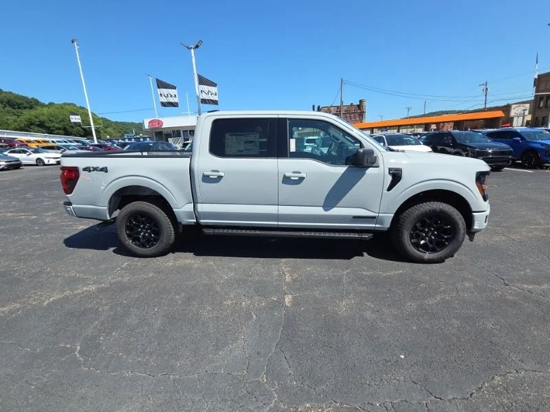 New 2026 White Ford XLT image 8