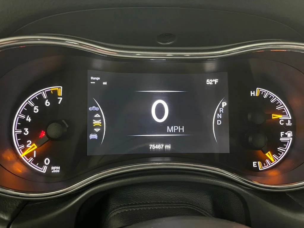 Used 2020 Black Jeep Laredo E image 8