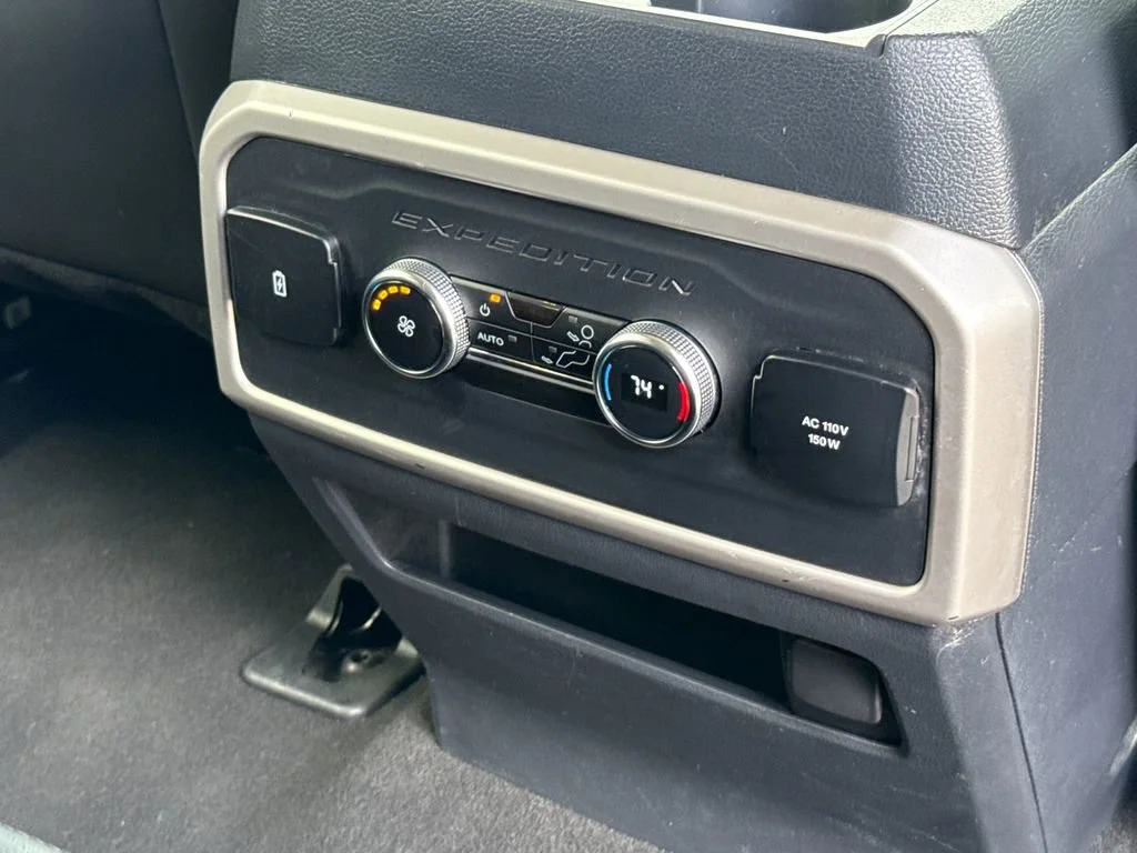 Used 2024 Silver Ford XLT image 18
