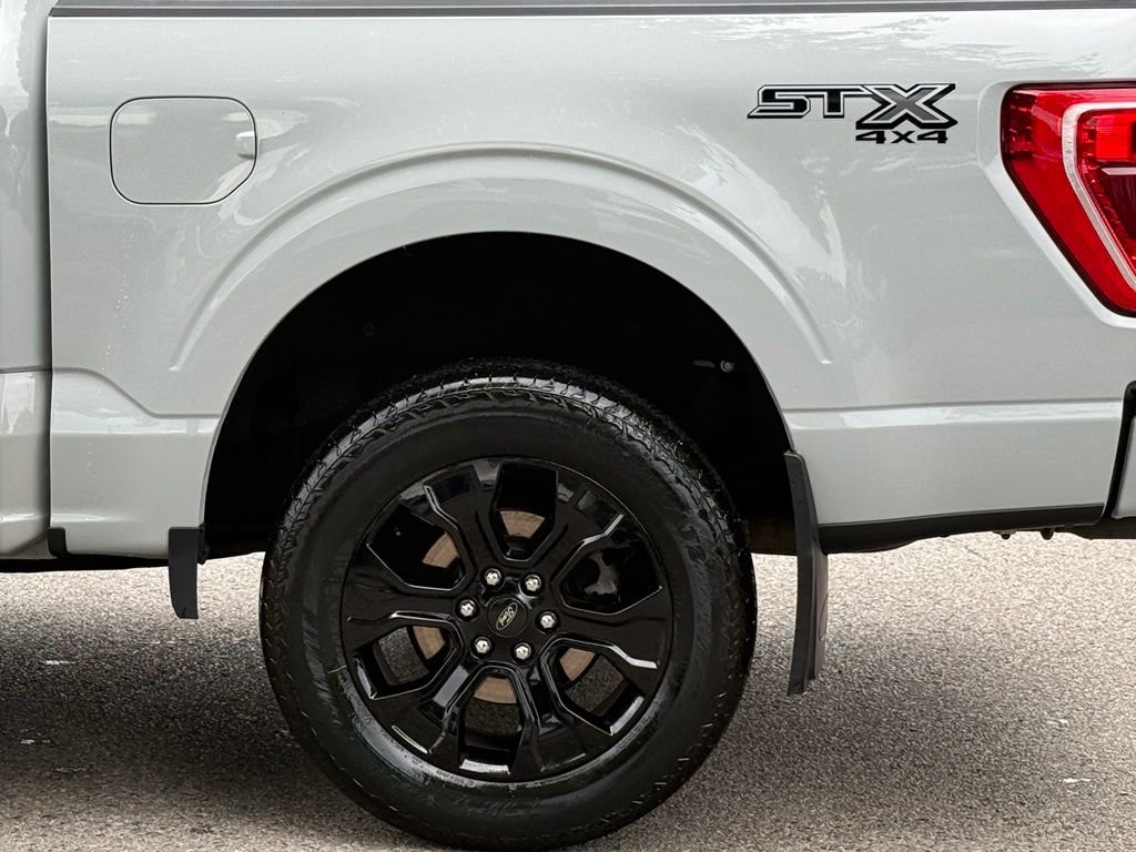 Used 2023 Avalanche Ford XL image 7
