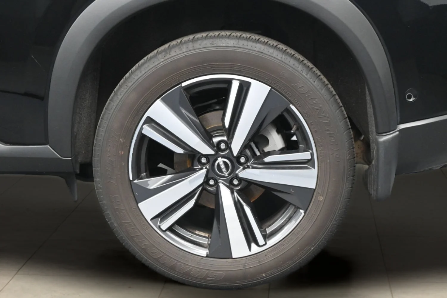 Certified Used 2025 Super Black Nissan SL image 22