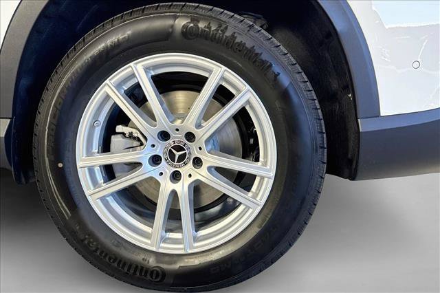 New 2026 Polar White Mercedes-Benz GLC 300 image 59