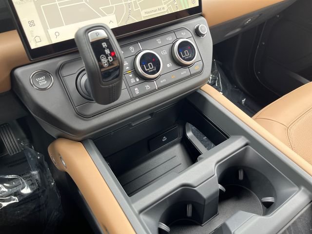 New 2026 Woolstone Green Land Rover X-Dynamic SE image 24