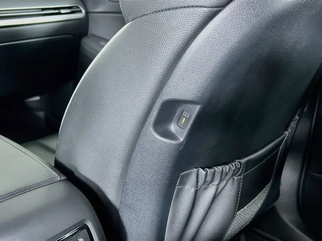 Used 2023 Black Hyundai Limited image 38