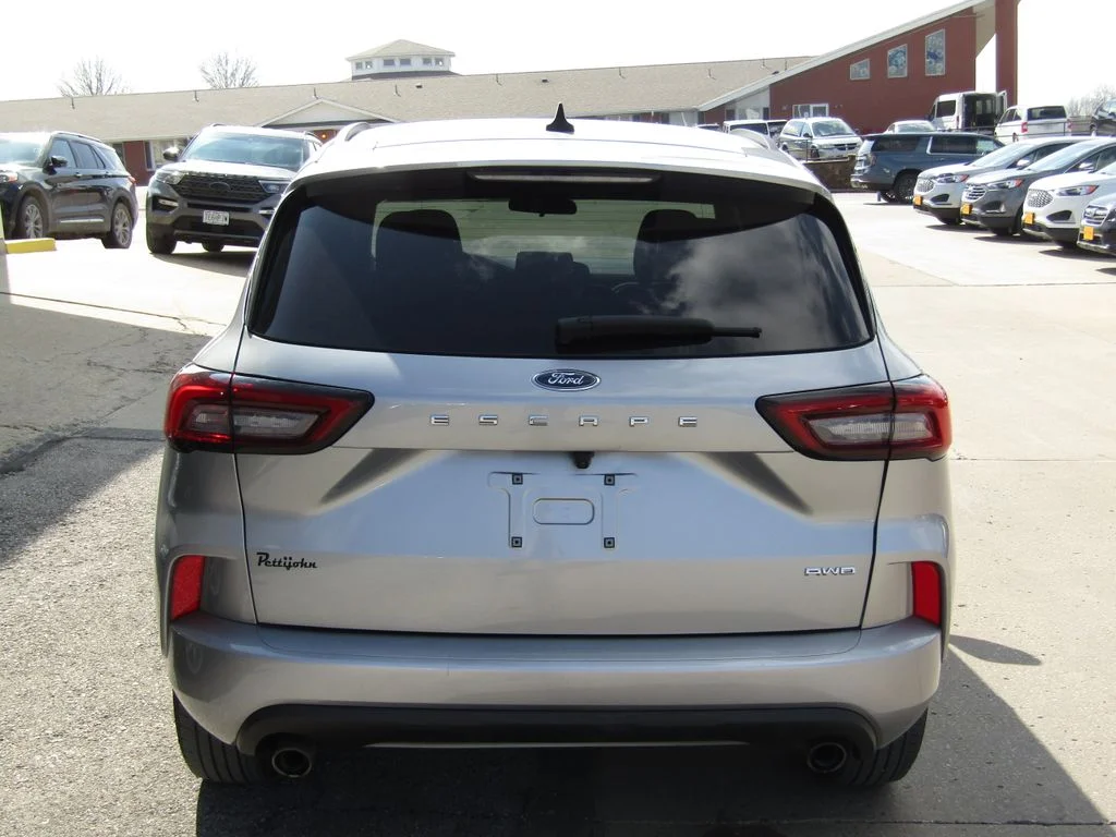 Used 2024 Silver Ford ST-Line image 4