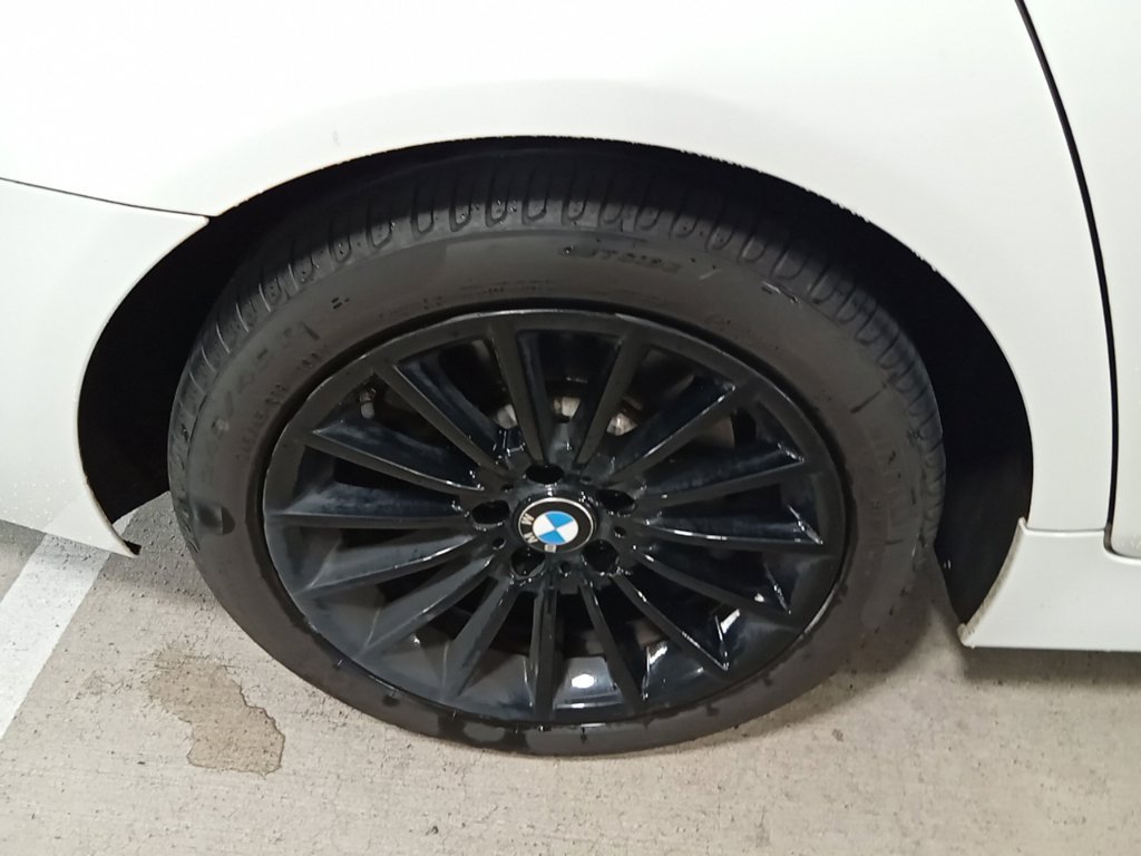 Used 2013 Alpine White BMW 550i image 15