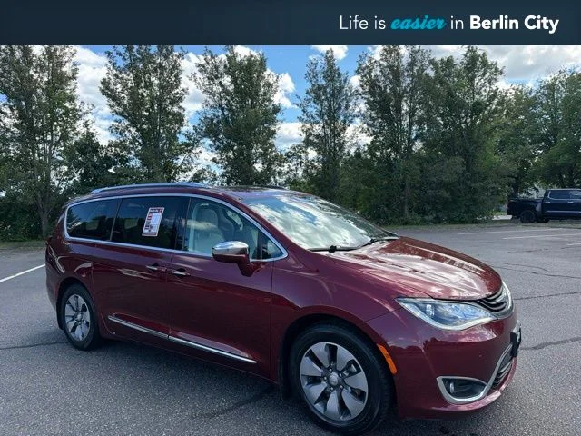 2017 Chrysler Pacifica Hybrid Platinum