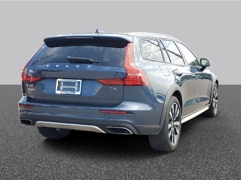 Used 2020  Volvo T5 image 3