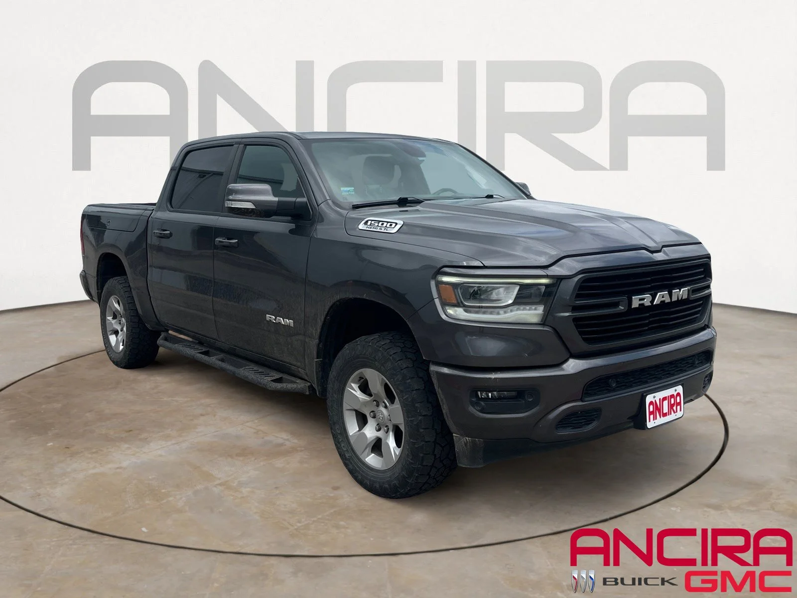 2020 RAM 1500 Big Horn/Lone Star 4x4 Crew Cab 5'7's photo
