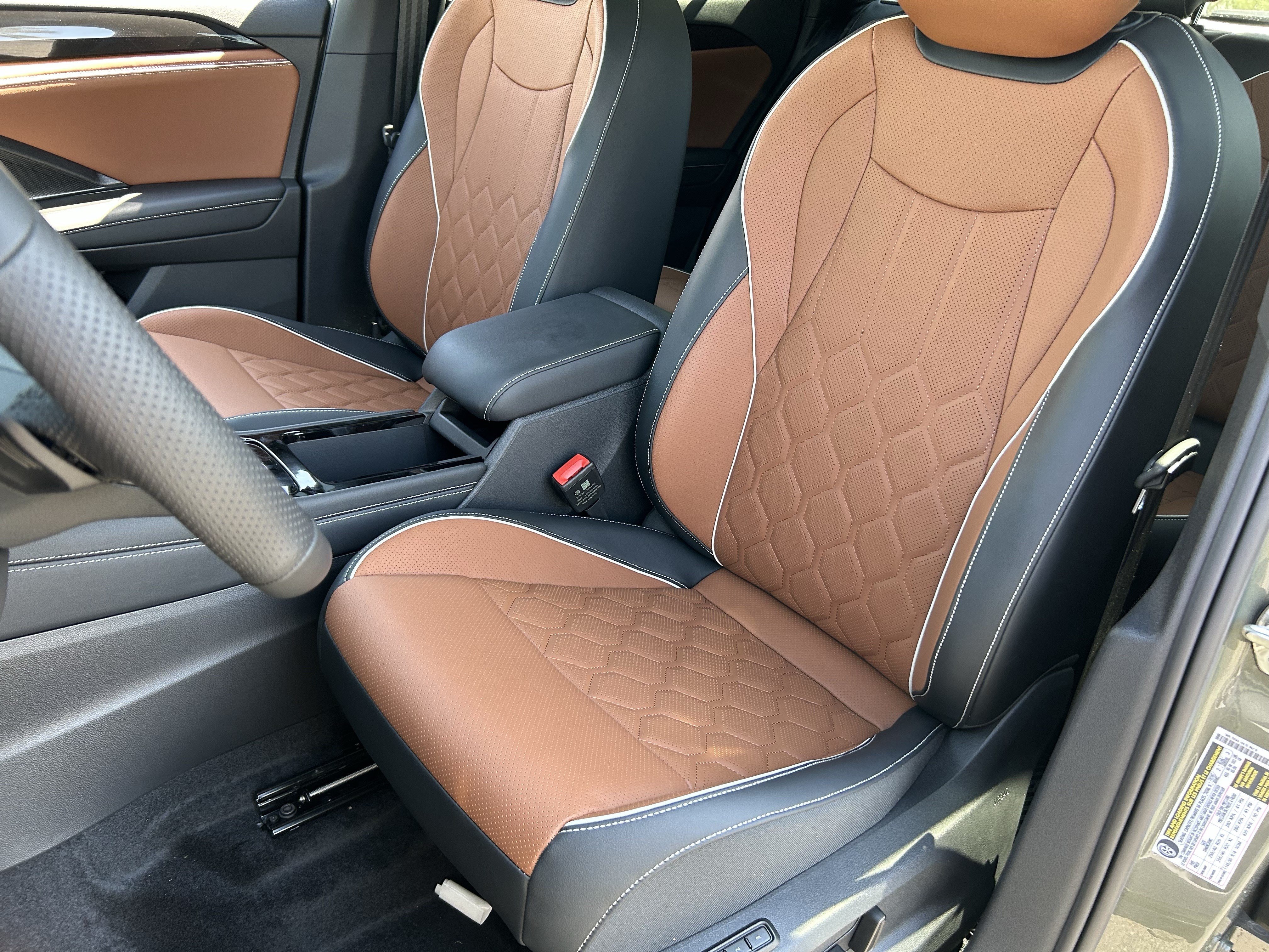 New 2026 Avocado Green w/Deep Black Roof Volkswagen SEL R-Line Turbo image 16