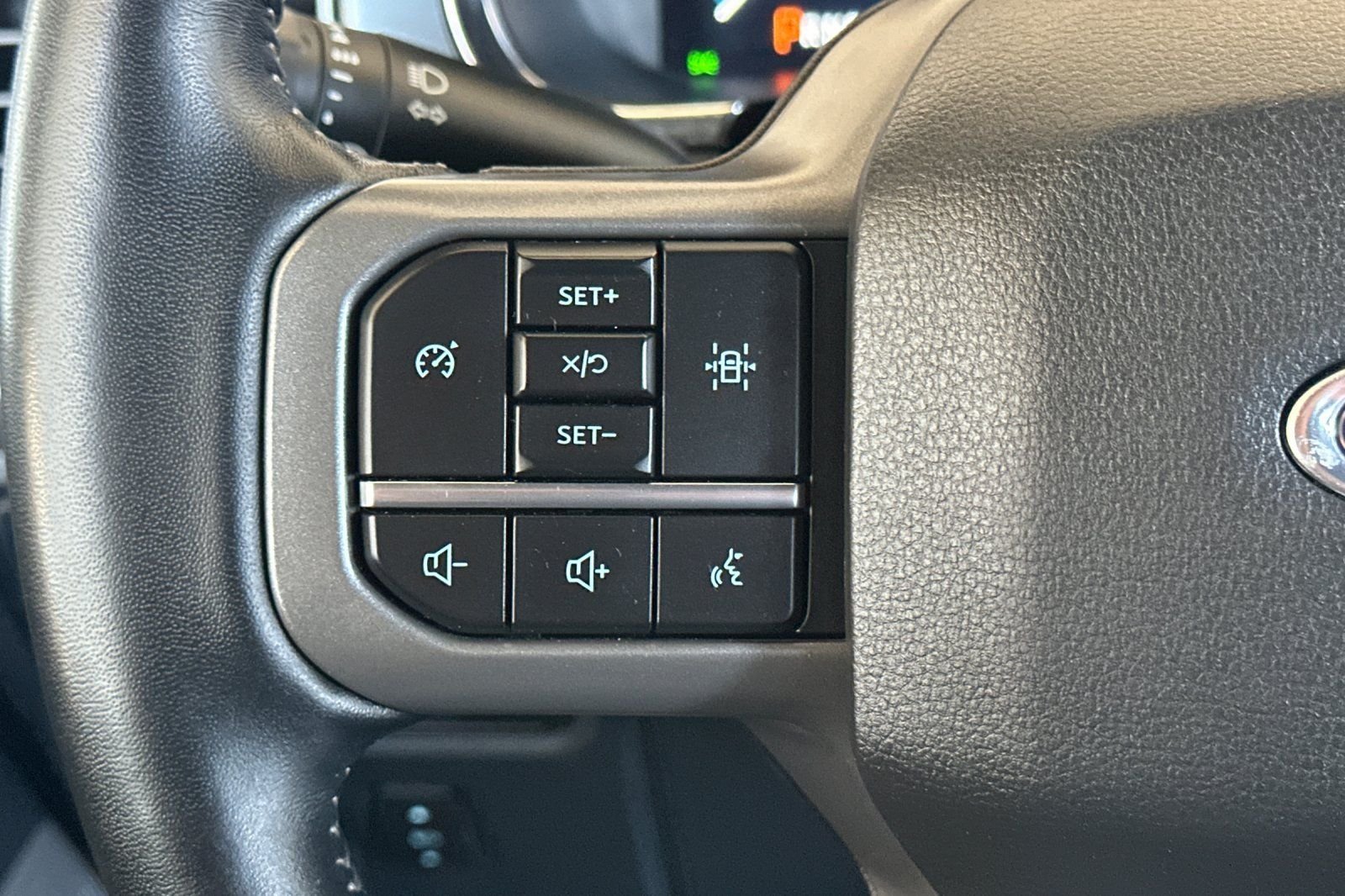 Used 2022 Silver Ford Lariat image 24