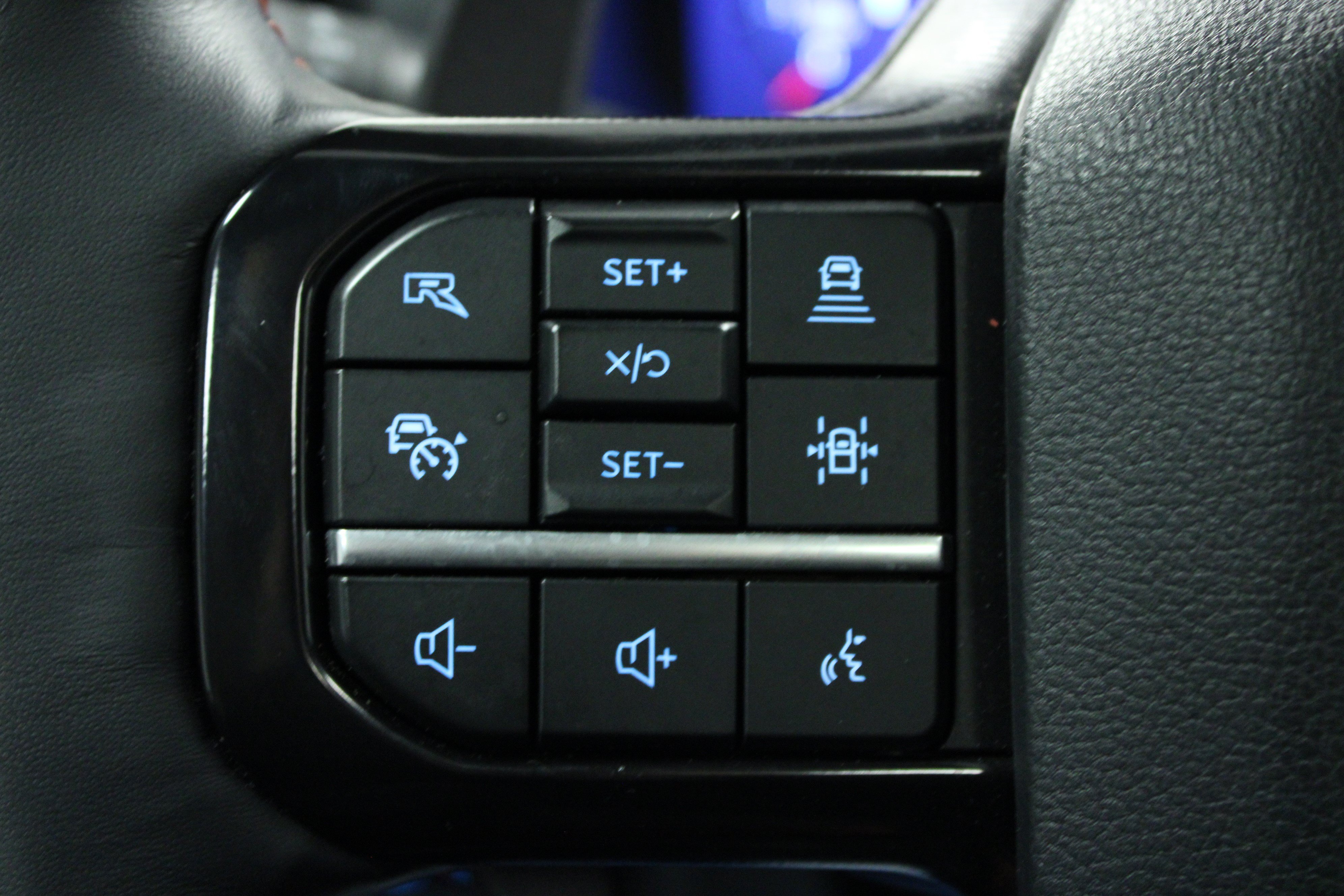 Used 2025 Carbonized Gray Metallic Ford Raptor R image 21