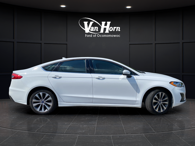 Used 2020 Oxford White Ford SE image 8