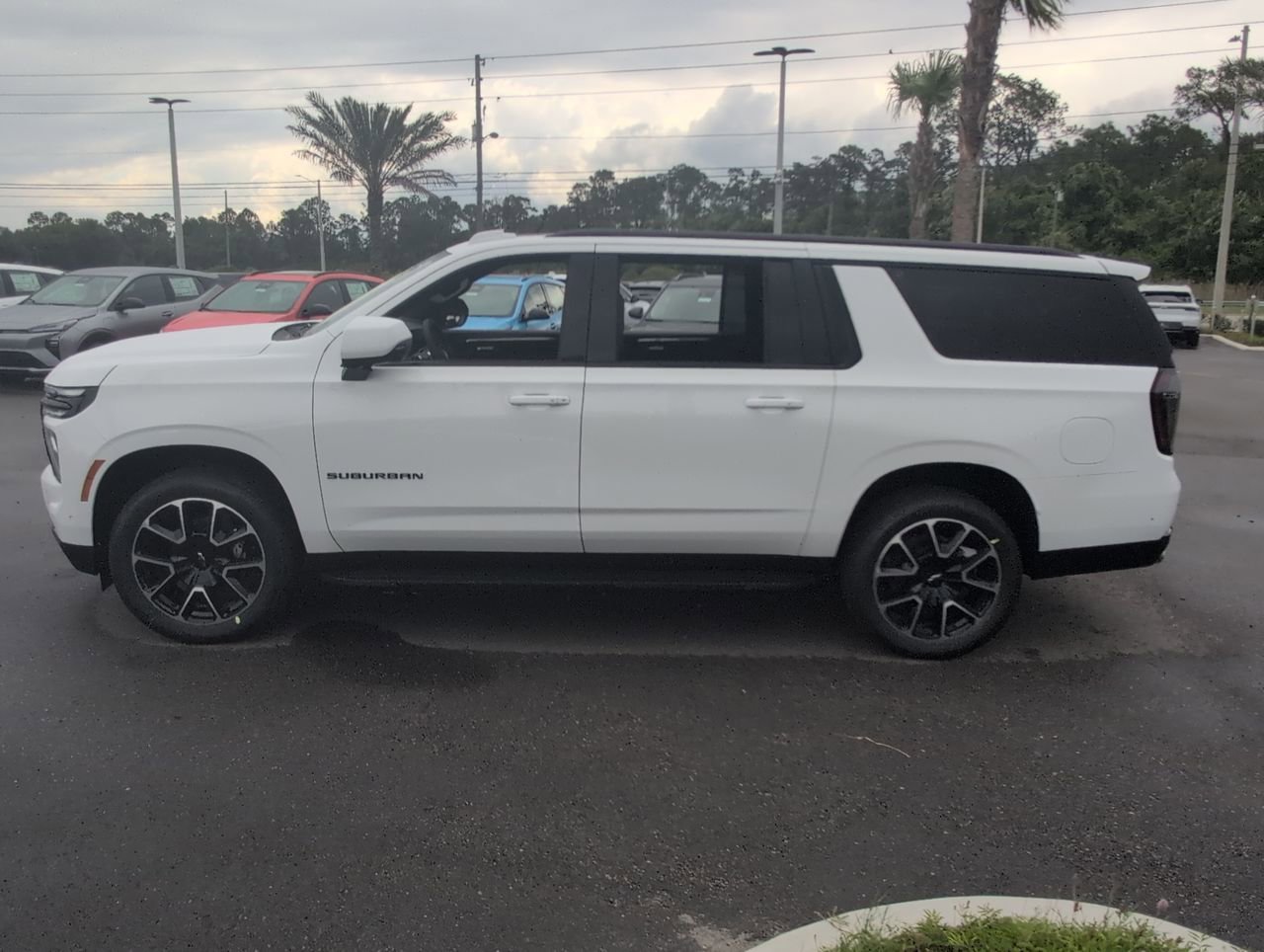 2026 Chevrolet Suburban RST - Photo 5