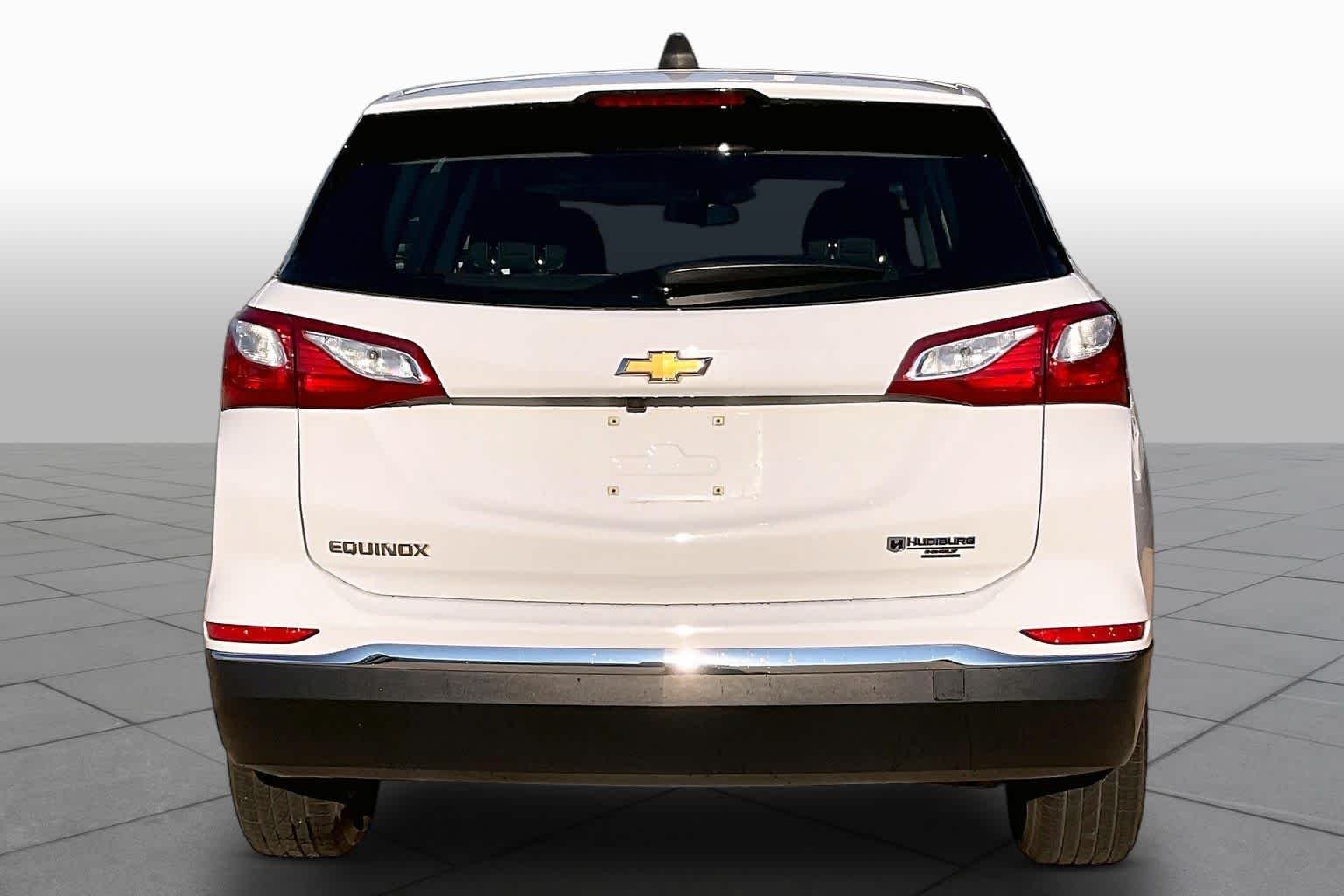 Used 2018 SUMMIT WHITE Chevrolet LS image 6