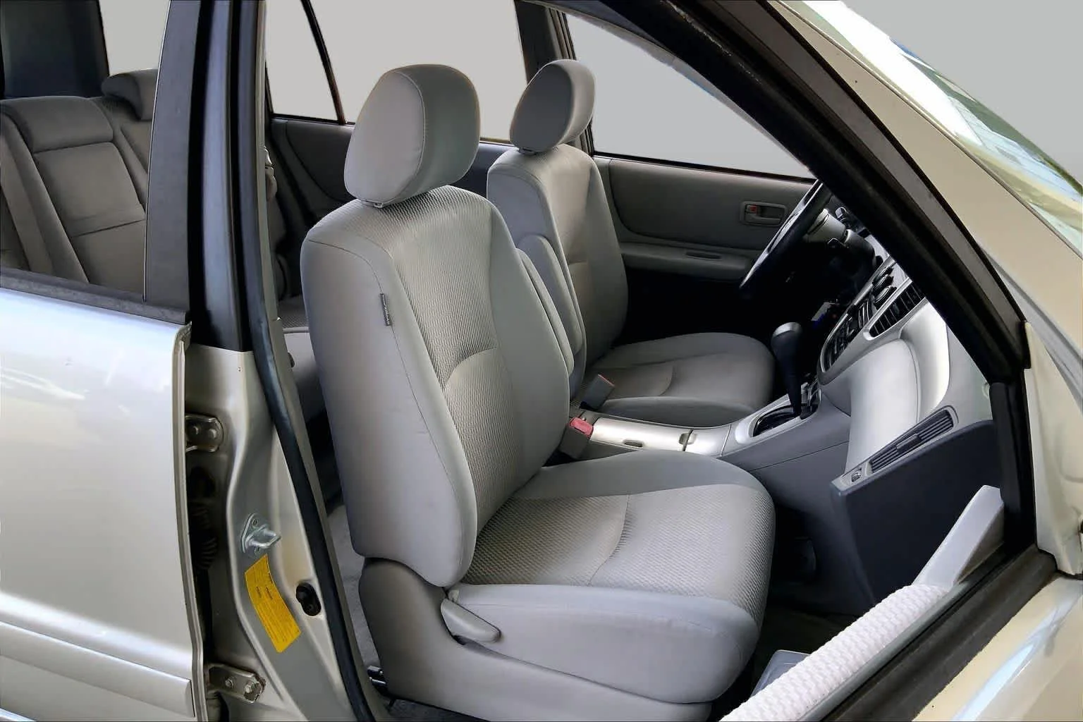 Used 2007 Millenium Silver Metallic Toyota  image 8
