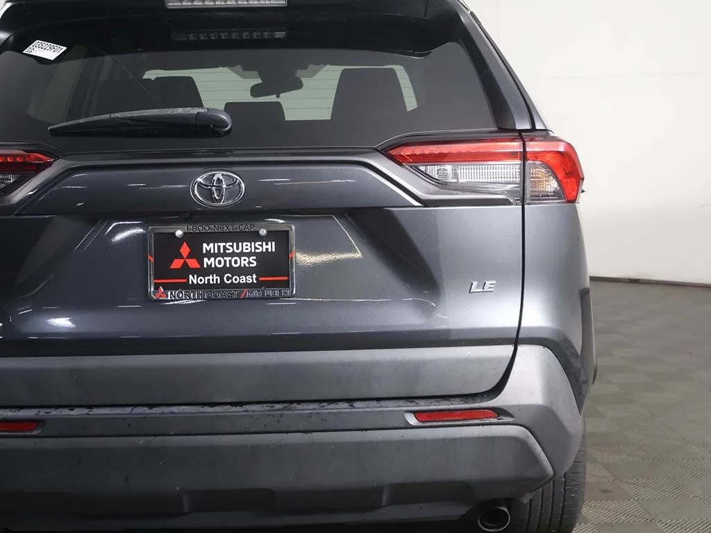 Used 2020 Gray Toyota LE image 13