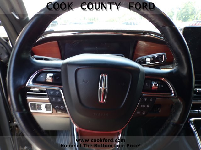 Used 2023 Infinite Black Metallic Lincoln Reserve image 4