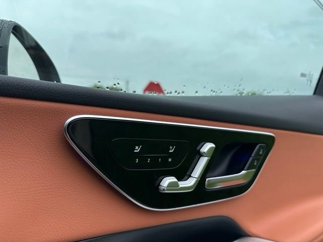 New 2027 Polar White Mercedes-Benz GLC 300 image 25