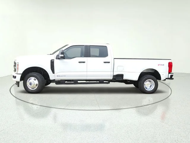 New 2026 Oxford White Ford F-350® XL image 29