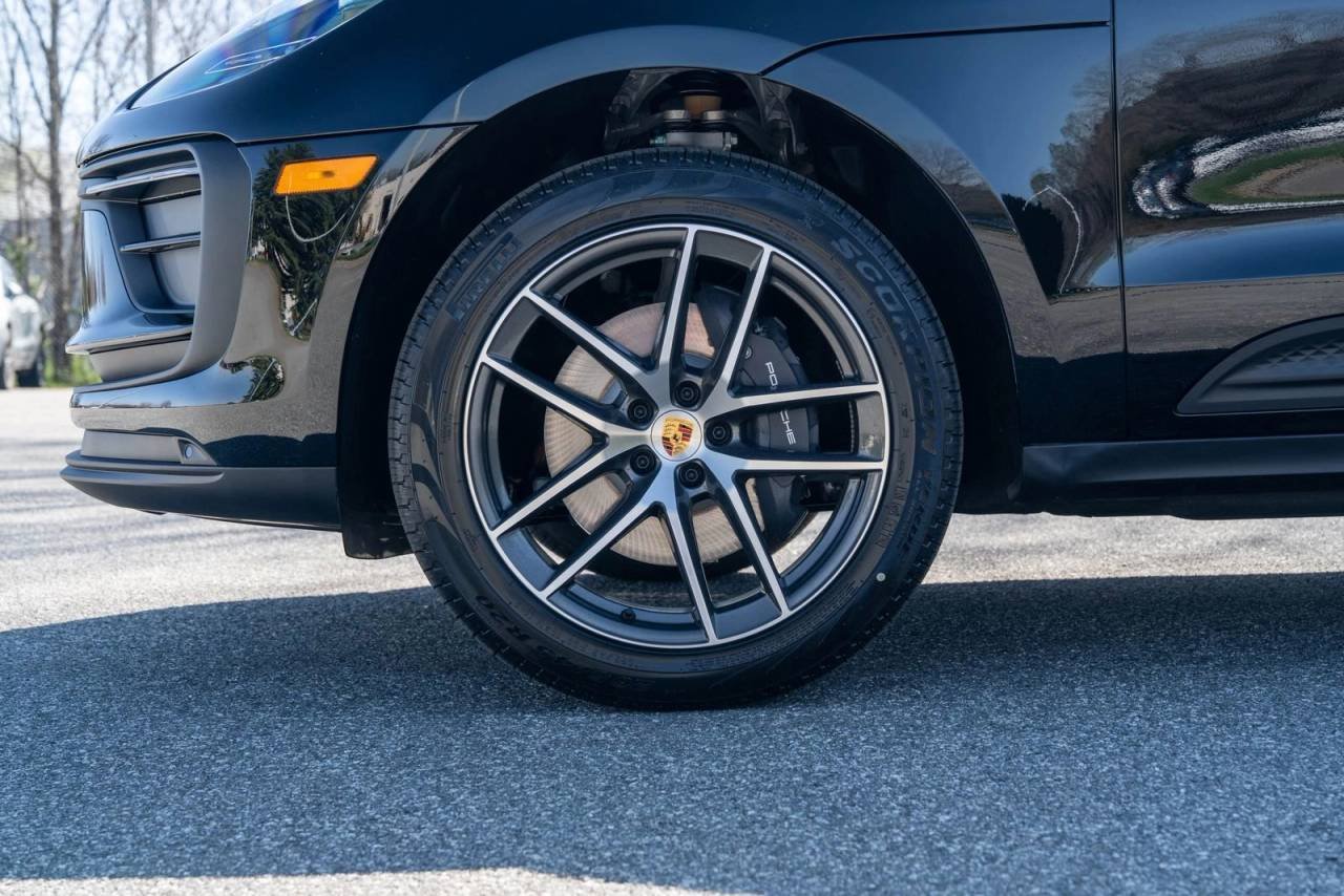 Used 2026  Porsche  image 10