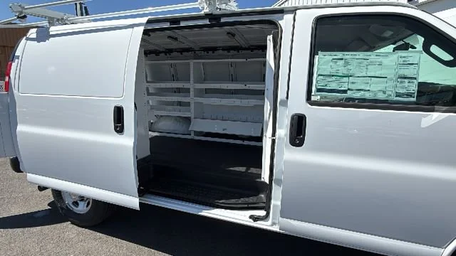 2026 Chevrolet Express Cargo Work Van - Photo 32