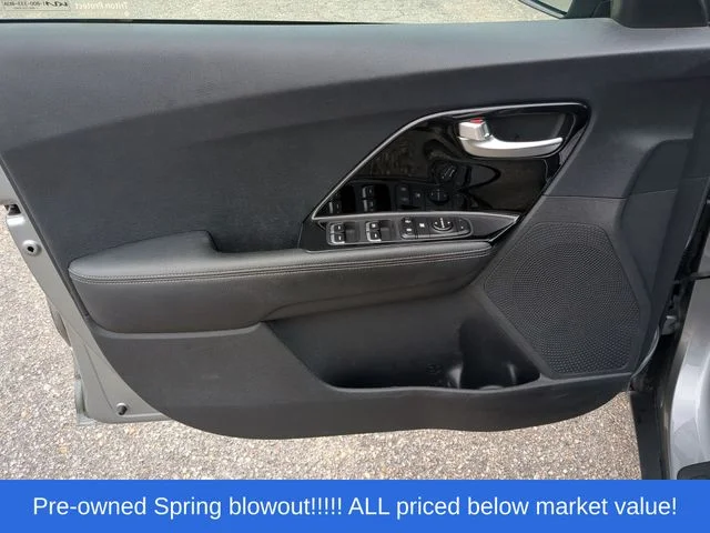 Used 2022 Gray Kia LXS image 20