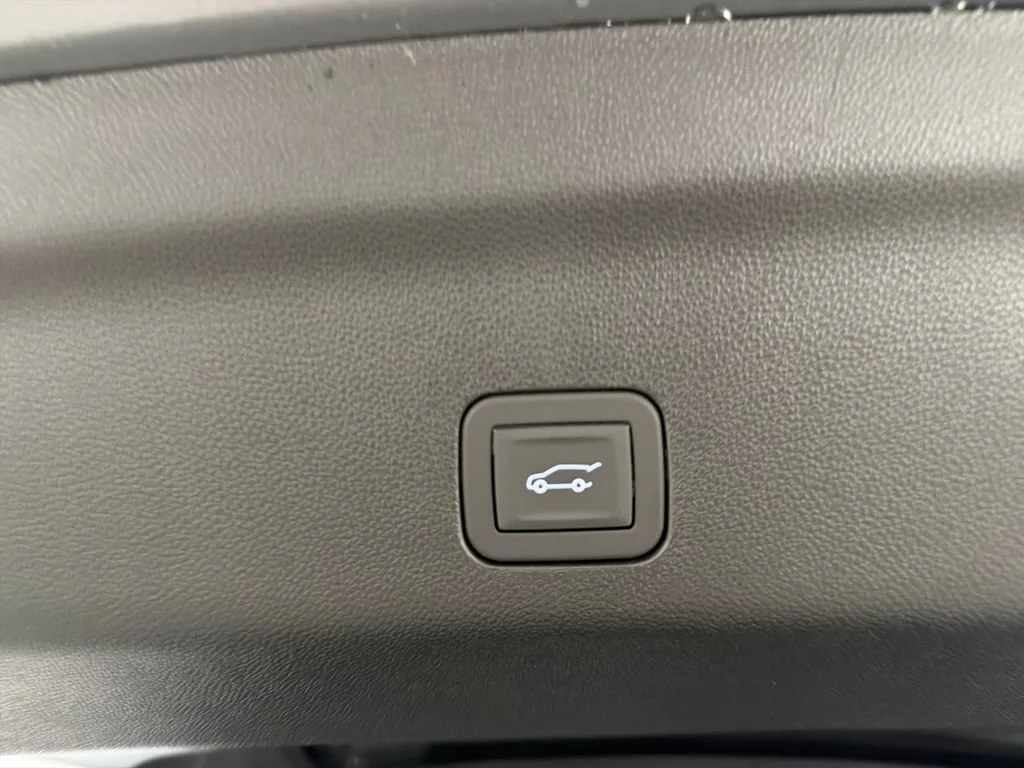 New 2026 Sterling Gray Metallic Chevrolet Premier image 9