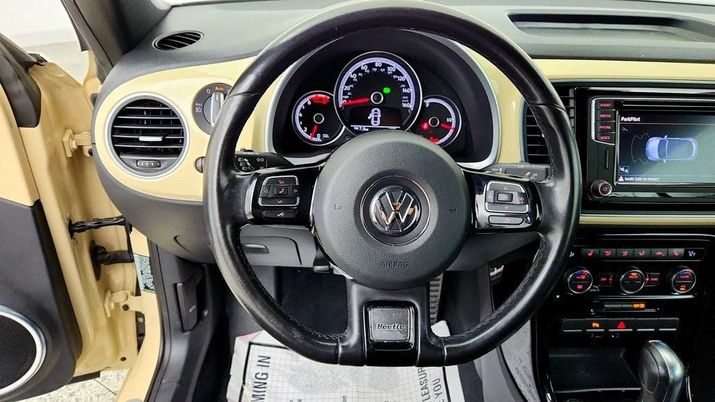 Used 2019 Deep Black Pearl Metallic/Black Roof Volkswagen SE Automatic image 14